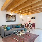 Duques Luxury 4* ליסבון